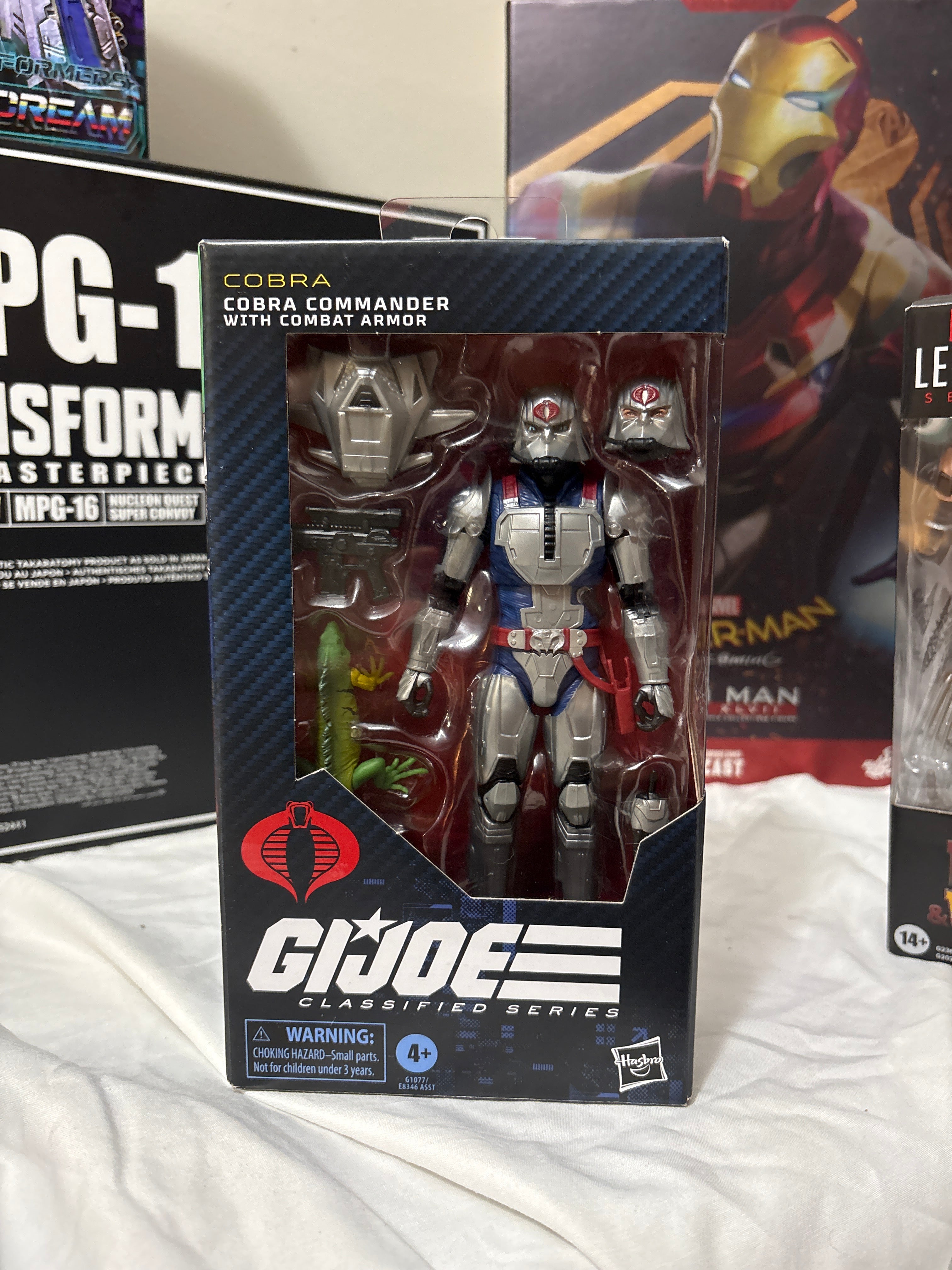 GI Joe Classified Series Cobra Commander with Combat Armor Hasbro 6” Figure NEW