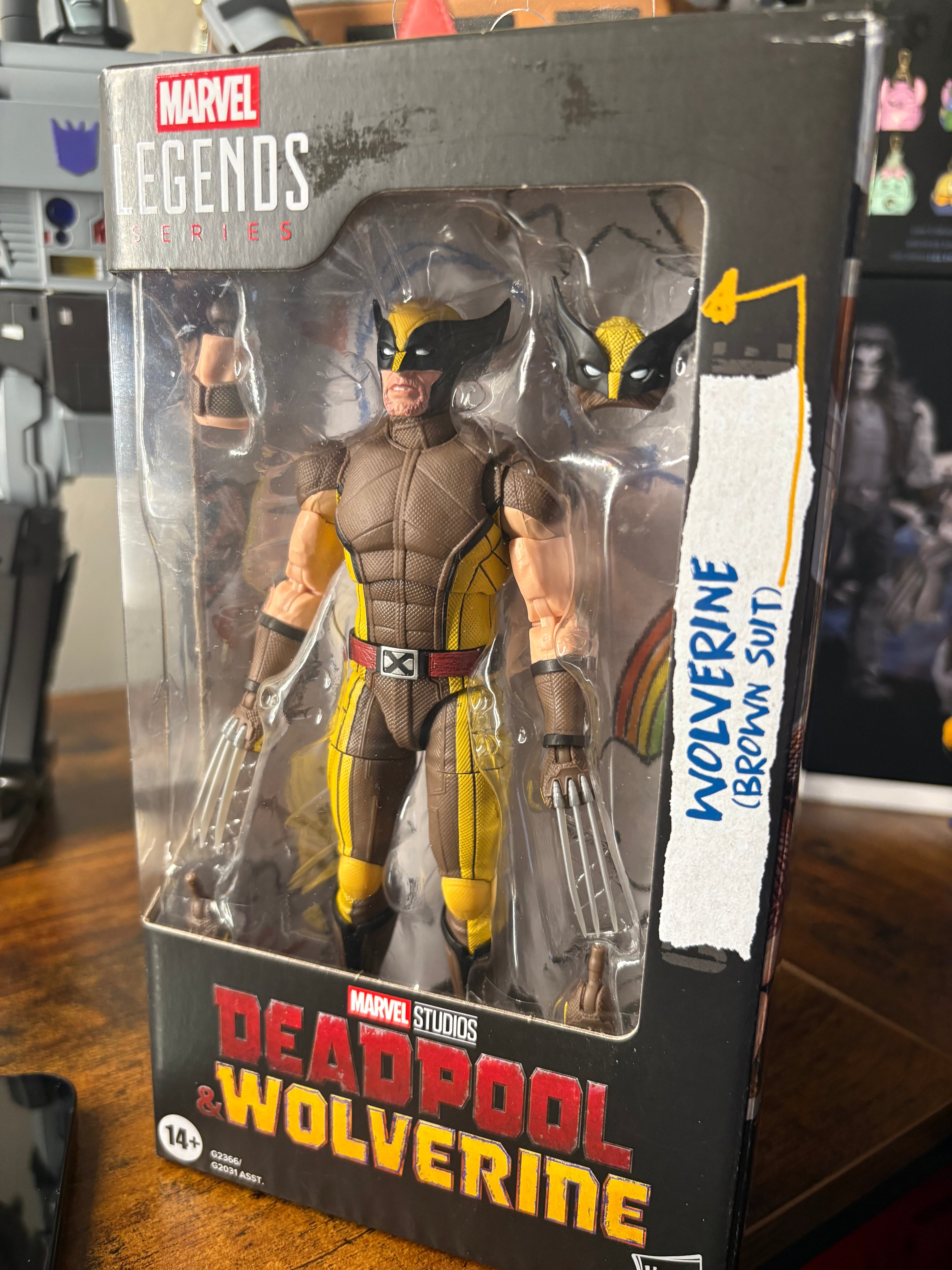 Marvel Legends Deadpool & Wolverine - Brown Suit Wolverine 6" Action Figure
